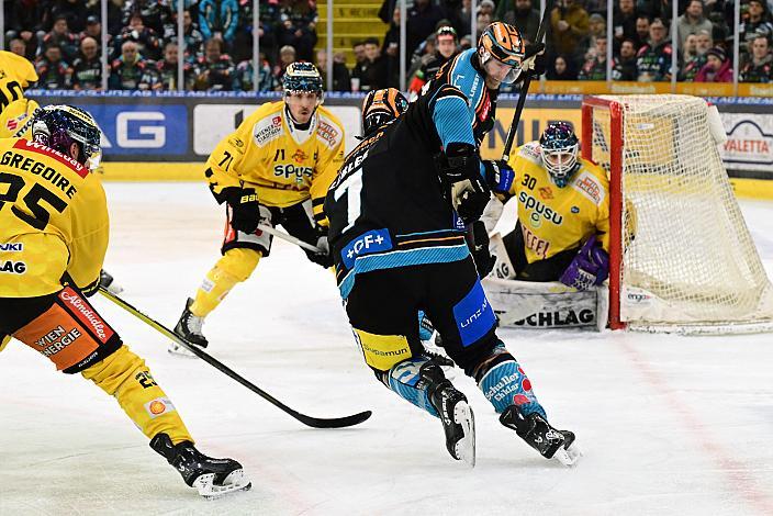 Brian Lebler (Steinbach Black Wings Linz), Sean Collins (Steinbach Black Wings Linz),  Erik Kirchschläger (spusu Vienna Capitals), Tormann Sebastian Wraneschitz (spusu Vienna Capitals), Win2Day ICE Hockey League,  Steinbach Black Wings Linz vs Spusu Vienna Capitals,  Linz AG Eisarena 