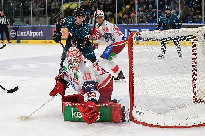 Graham Knott (Steinbach Black Wings Linz), Tormann Florian Vorauer (EC KAC), 8. Runde ICE, Steinbach Black Wings Linz vs EC KAC, Linz AG Eisarena 
