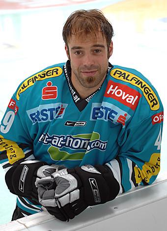 #49 Martin Hohenberger, Stuermer, EHC Liwest Black Wings Linz