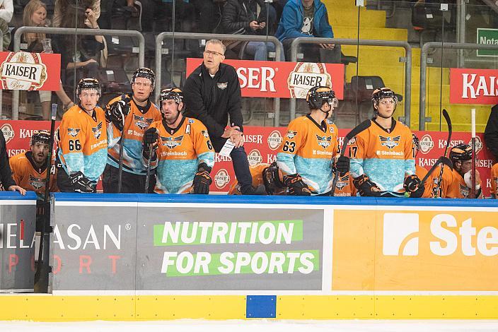 Head Coach Dan Ceman (Steinbach Black Wings Linz) Steinbach Black Wings Linz  vs MAC Budapest