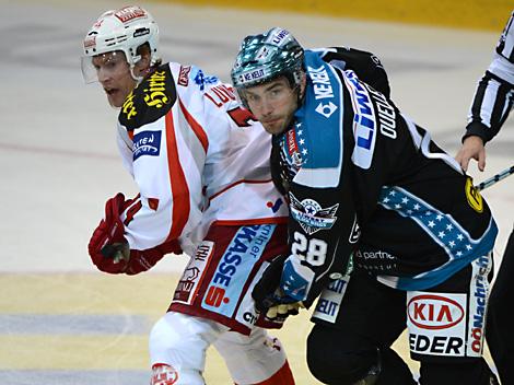 Mike Ouellette, Linz und Jamie Lundmark, KAC, EHC Liwest Black Wings Linz vs EC KAC