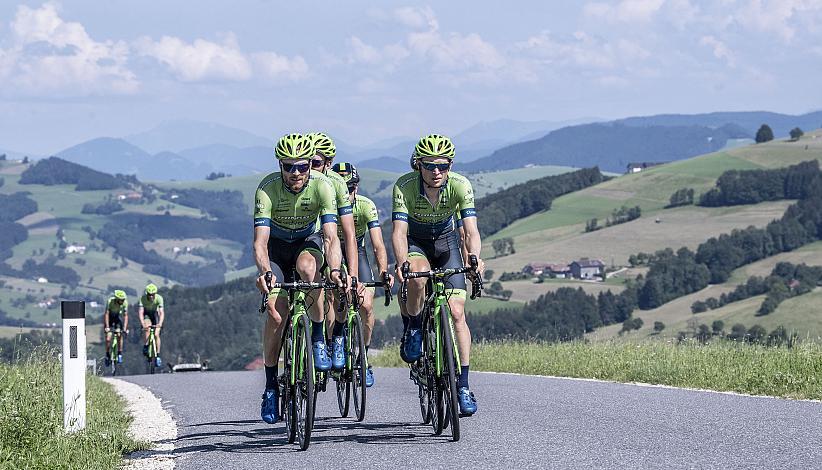 v.l.  Stefan Brandlmeier (GER, Hrinkow Advarics Cycleang Team), Timon Loderer (GER, Hrinkow Advarics Cycleang), Rennrad in Oberösterreich, Team Hrinkow Advarics Cycleang,  Hrinkow Rennrad