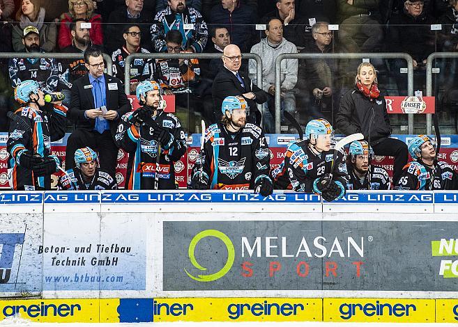 Assistent-Coach Mark Szücs (EHC Liwest Black Wings Linz), Head-Coach Tom Rowe (EHC Liwest Black Wings Linz),Eishockey,  2. Viertelfinale EHC Liwest Black Wings Linz vs EC KAC