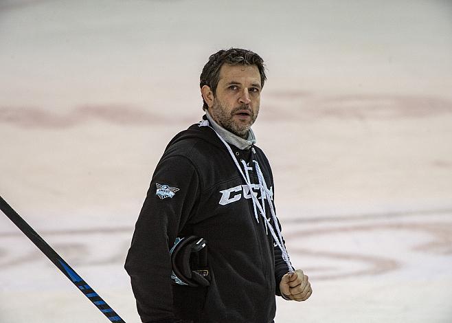 Head-Coach Mark SzÃ¼cs (EHC Liwest Black Wings Linz) EHC Liwest Black Wings Linz 