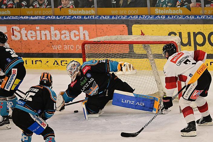 Tormann Rasmus Tirronen (Steinbach Black Wings Linz) Jakob Lundegard (Pioneers Vorarlberg), Win2Day ICE Hockey League,  Steinbach Black Wings Linz vs Pioneers Vorarlberg,  Linz AG Eisarena 