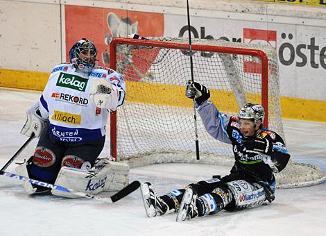 Gregor Baumgartner Liwest Black Wings Linz jubelt  vs. EC REKORD Fenster VSV