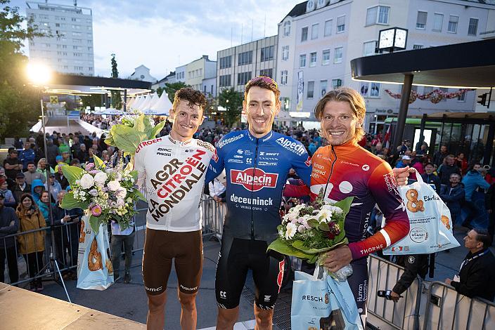 v.l. Felix Gall (AUT, AG2R Citroen Team), Sieger Michael Gogl (AUT, Alpecin-Deceuninck), Sebastian Schönberger (AUT, Human Power Health)  Radsport Wels, 24. Innenstadtkriterium