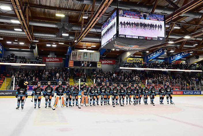  Das Team der Steinbach Black Wings Linz Win2Day ICE Hockey League,  Steinbach Black Wings Linz vs Migross Supermercati Asiago Hockey,  Linz AG Eisarena 