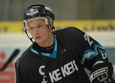 21 Philipp Lukas, Stuermer, EHC Liwest Black Wings Linz