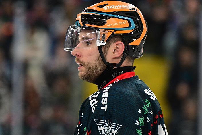 Matt MacKenzie (Steinbach Black Wings Linz) Steinbach Black Wings Linz vs Hydro Fehervar AV19, Weihnachtstrikot ICE Eishockey Liga, Linz AG Eisarena