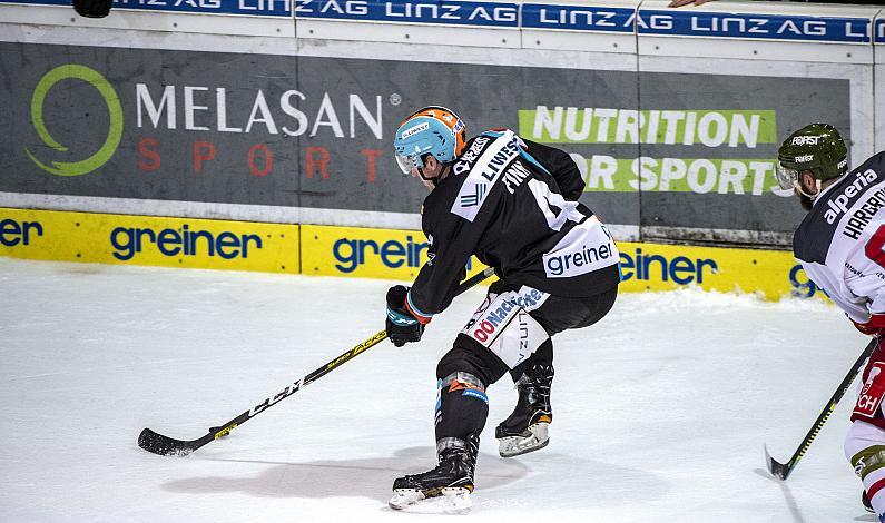 Im Bild: Matt Finn (EHC Liwest Black Wings Linz), Melasan, Eishockey, EHC Liwest Black Wings Linz vs HC Bozen