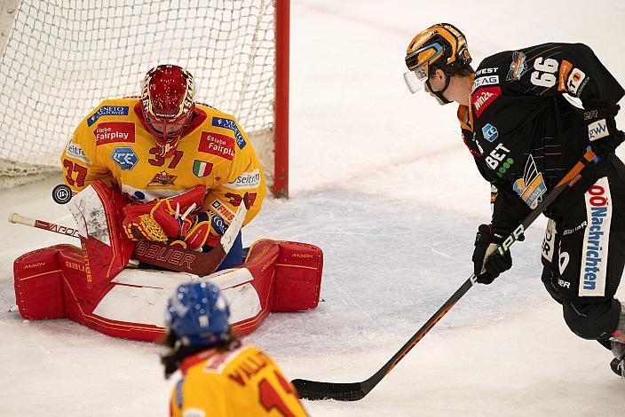 Tormann Justin Fazio (Migross Supermercati Asiago Hockey 1935), Stefan Gaffal (Steinbach Black Wings Linz) Steinbach Black Wings Linz vs Migross Supermercati Asiago Hockey 1935, 14. Runde ICE Hockey League, Steinbach Black Wings Linz, Linz AG Eisarena 