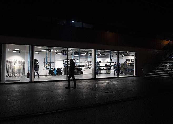 Im Bild: Fanshop neu,  Eishockey,  EHC Liwest Black Wings Linz vs HCB SÃ¼dtirol Alperia 