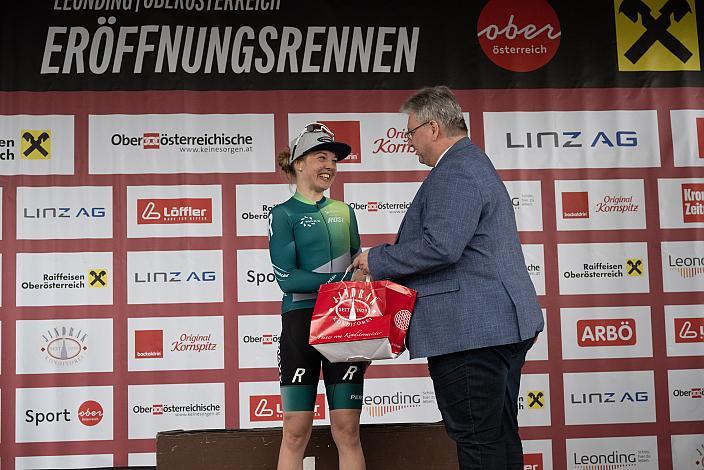 Siegerin Katharina Fox (GER, MAXX-Solar Rose Woman Racing) Damen Elite, U23, Radliga, 62. Radsaison-Eröffnungsrennen Leonding, Oberösterreich 