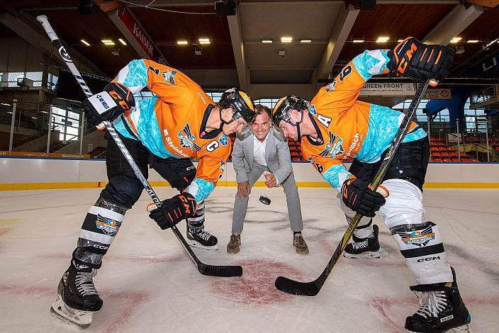 v.l. Brian Lebler (Steinbach Black Wings Linz), Präsident Peter Nader (Steinbach Black Wings Linz), Rafael Rotter (Steinbach Black Wings Linz) Steinbach Black Wings Linz , Heiss auf Eis