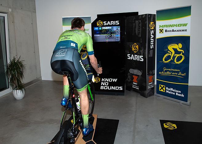 Stefan Kolb (AUT, Hrinkow Advarics Cycleang Team) trainiert auf dem Saris Smarttrainer, Herren Elite, UCI Continental, Raiffeisen Hrinkow Bike Akademie