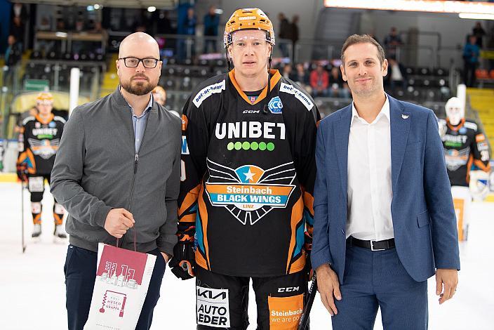 Spieler des Abends Andris Dzerins (Steinbach Black Wings Linz), Manager Gregor Baumgartner (Steinbach Black Wings Linz) Steinbach Black Wings Linz vs HCB Südtirol Alperia, bet-at-home ICE Hockey League