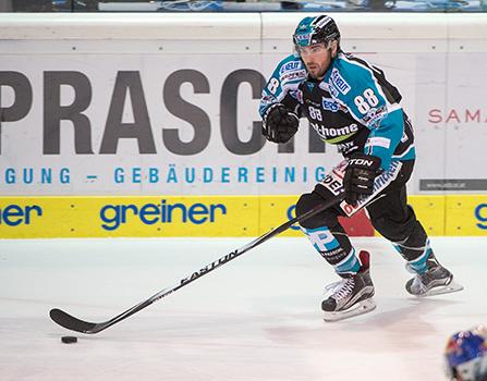 Dan DaSilva (EHC Liwest Black Wings Linz) EHC Liwest Black Wings Linz vs EC Red Bull Salzburg