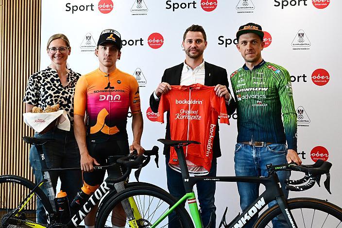 v.l. Helga Mitmasser (Tour - Direktorin), Marvin Hammerschmid (AUT, Cycling Team Schwingshandl), Riccardo Zoidl (AUT, Hrinkow Advarics), Pressekonferenz Int. Raiffeisen Oberösterreich Rundfahrt (UCI Kat. 2.2), Olympiazentrum Linz  