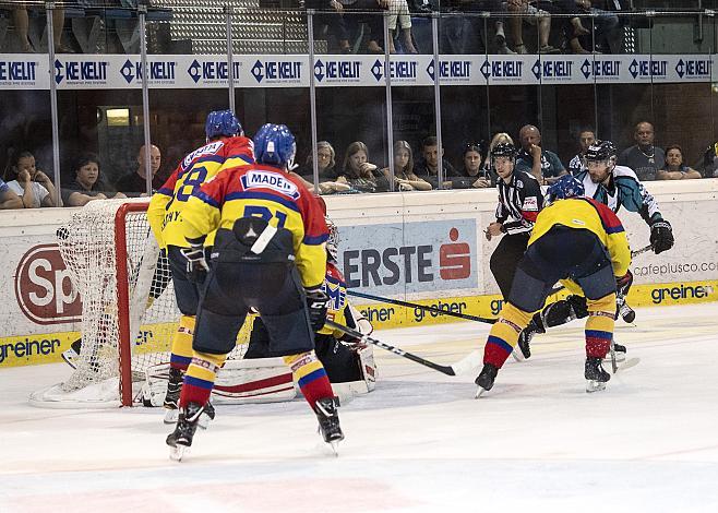 Dan DaSilva (EHC Liwest Black Wings Linz) scort das Siegestor Eishockey Testspiel, EHC Liwest Black Wings - CEZ Motor Ceske Budejovice