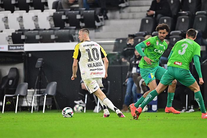 Sasa Kalajdzic (LASK) , Jamie Lawrence (WSG Tirol), David Gugganig (WSG Tirol), Fussball LASK vs WSG Tirol , Admiral Bundesliga, 18. Runde  2025 - 2026