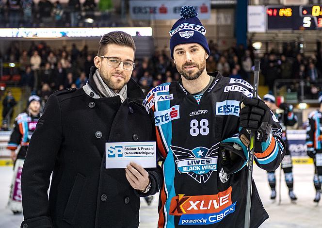 Im Bild: Spieler des Abends Dan DaSilva (EHC Liwest Black Wings Linz) Eishockey,  EHC Liwest Black Wings Linz vs Dornbirn Bulldogs