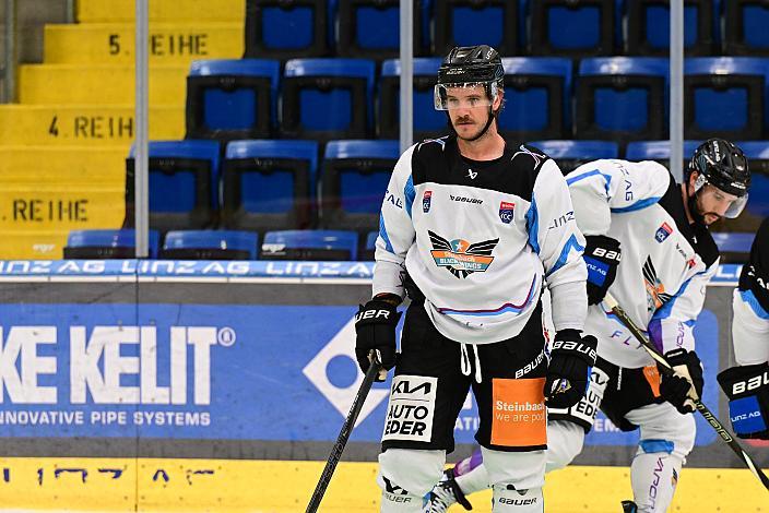 Travis Barron (Steinbach Black Wings Linz), Assistent Coach Mark Szücs (Steinbach Black Wings Linz), Eistraining Steinbach Black Wings Linz , Linz AG Eisarena
