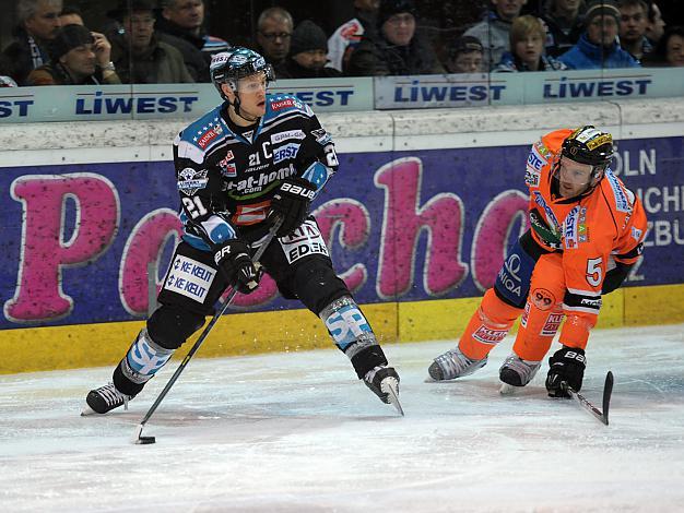 Philipp Lukas (Liwest Black Wings Linz) und Dustin Vanballegooie (Graz 99ers), EHC Liwest Black Wings Linz vs Graz 99ers, Zwischenrunde