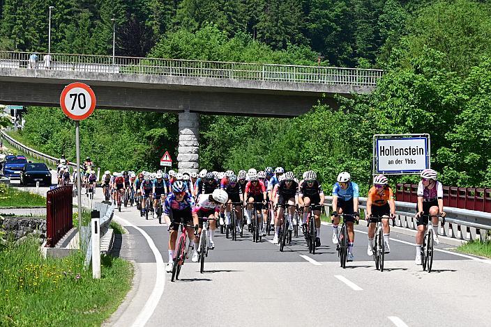 Sprint in Hollenstein, Olga Wankiewicz (POL, MAT Atom Deweloper Wroclaw),  Das Peloton unterwegs im Ybbstal zum Hochkar, Ybbsitz - Hochkar, Sportland NÖ women tour