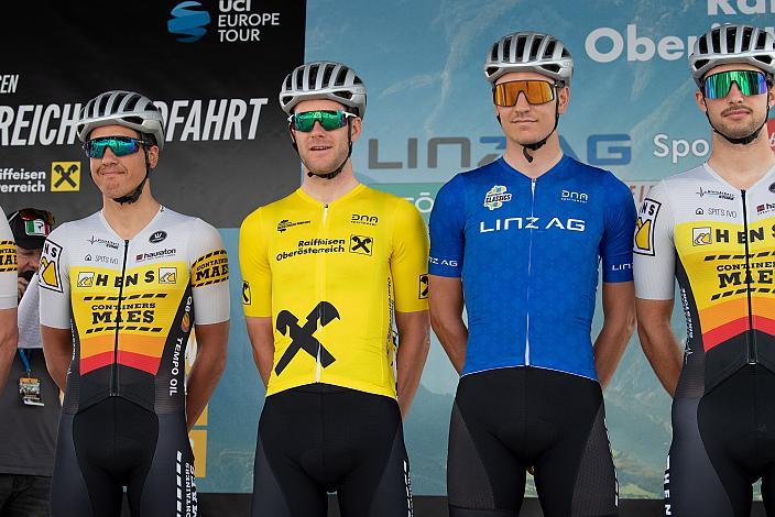 Daan Soete (BEL, Team De Stoempersclub Leuven) im Gelben Raiffeisen Trikot des Gesamtführenden, Lander Loockx (BEL, Team De Stoempersclub Leuven) im Punkttrikot, 1. Etappe Wels - Maria Schmolln, Int. Raiffeisen Oberösterreich Rundfahrt UCI Kat. 2.2