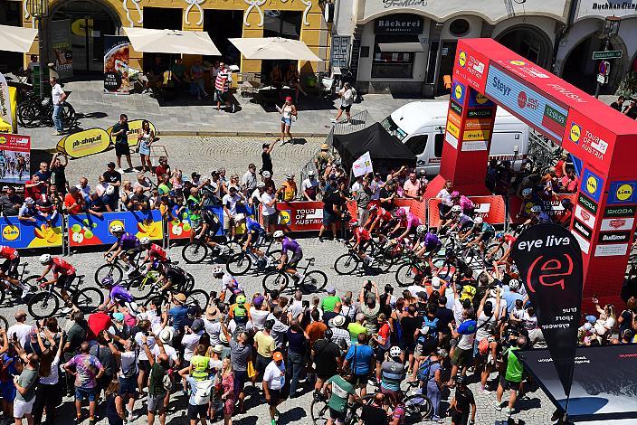 Start in Steyr  4. Etappe von Steyr nach Steyr, 170,5km, Tour of Austria