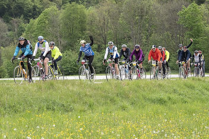 das Feld der Fahrer im Aschachtal