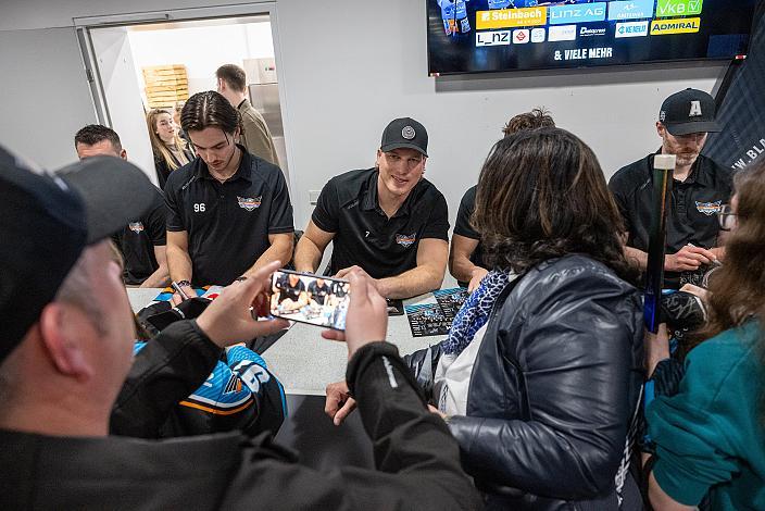 Brian Lebler (Steinbach Black Wings Linz), Steinbach Black Wings Linz , VIP Bereich, Linz AG Eisarena 