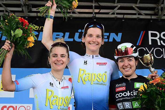 Podest Damen 3. Platz Jana Gigele (AUT, Arbö Rapso Knittelfeld),  Siegerin Petra Zsanko (HUN, Arbö Rapso Knittelfeld), 3. Platz Eva Schien (GER, Team Cookina Arbö Askp Graz), Road Cyling League Austria, Damen Elite, U23, Road Cycling League Austria, 62. Raika Kirschbluetenrennen, Wels, Oberösterreich