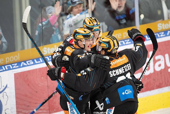 Jakob Mitsch (Steinbach Black Wings Linz) jubelt Steinbach Black Wings Linz vs EC KAC, 8. Runde ICE Hockey League, Steinbach Black Wings Linz, Linz AG Eisarena 