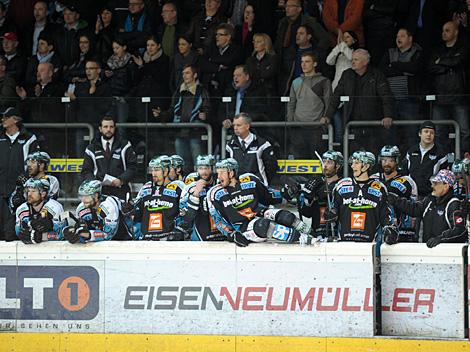 Linz feiert den Aufstieg ins Finale, EHC Liwest Black Wings Linz vs. HDD Tilia Olimpija Ljubljana, 5. Semifinale