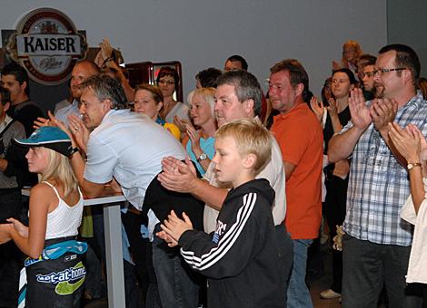 Gute Stimmung unter den Black Wings Fans.