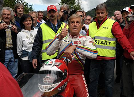 Motorrad Weltmeister Giacomo Agostini.