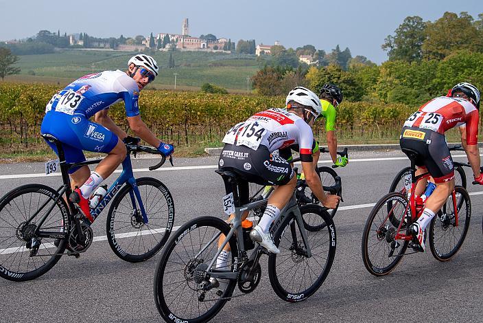 das Peleton bei Colegniano, Veneto Classic, Treviso - Bassano del Grappa, Veneto, ITA 190km