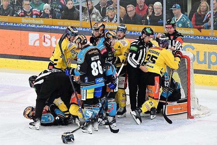  Win2Day ICE Hockey League,  Steinbach Black Wings Linz vs Spusu Vienna Capitals,  Linz AG Eisarena 