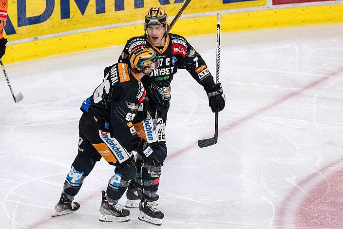 Stefan Gaffal (Steinbach Black Wings Linz) und Brian Lebler (Steinbach Black Wings Linz) feiern das Tor zum 1 zu 0, Steinbach Black Wings Linz vs Moser Medical Graz 99ers, Pre-Play-Offs, 3. Runde ICE Hockey League, Steinbach Black Wings Linz, Linz AG Eisarena 