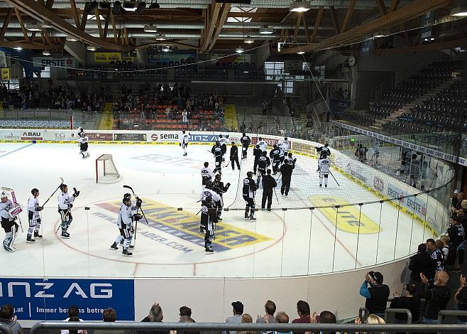 Head-Coach Troy Ward (EHC Liwest Black Wings Linz) und das Team 
