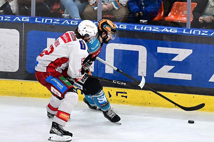 Shawn St.Amant (Steinbach Black Wings Linz), Jakub Kubes (Steinbach Black Wings Linz),  Win2Day ICE Hockey League,  Steinbach Black Wings Linz vs EC KAC,  Linz AG Eisarena 