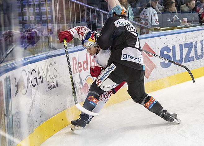 Brian Lebler (EHC Liwest Black Wings Linz) und Alexander Rauchenwald (EC Red Bull Salzburg),  Red Bull Salzburg vs EHC Liwest Black Wings Linz 