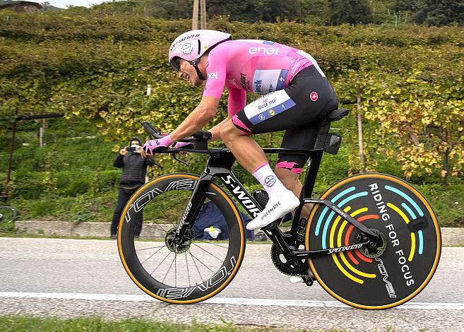 Joao Almeida (POR, Deceuninck - Quick Step) im Rosa Trikot, Conegliano - Valdobbiadene (Prosecco Superiore Wine Stage)  14. Etappe, 103. Giro d Italia 