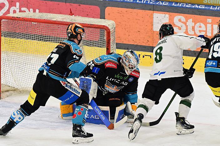 Tormann Rasmus Tirronen (Steinbach Black Wings Linz), Marcel Mahkovec (Olimpija Ljubljana) Win2Day ICE Hockey League,  Steinbach Black Wings Linz vs Olimpija Ljubljana,  Linz AG Eisarena 