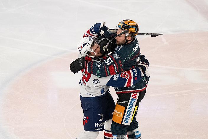 Anze Kuralt (Hydro Fehervar AV 19), Matt MacKenzie (Steinbach Black Wings Linz) Steinbach Black Wings Linz vs Hydro Fehervar AV19, Weihnachtstrikot ICE Eishockey Liga, Linz AG Eisarena