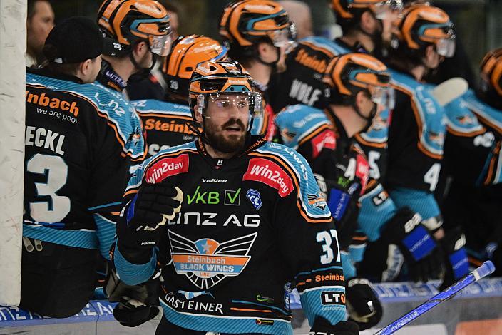Andreas Kristler (Steinbach Black Wings Linz) feiert das Tor zum 2 zu 1, Semifinale 4, Win2Day ICE Hockey League, 4. Semifinale, Steinbach Black Wings Linz vs EC KAC,  Linz AG Eisarena