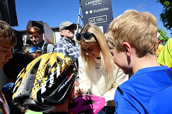 Kids mit Katharina Liensberger, Herren Elite, U23, Road Cycling League Austria, 15. GP Vorarlberg
