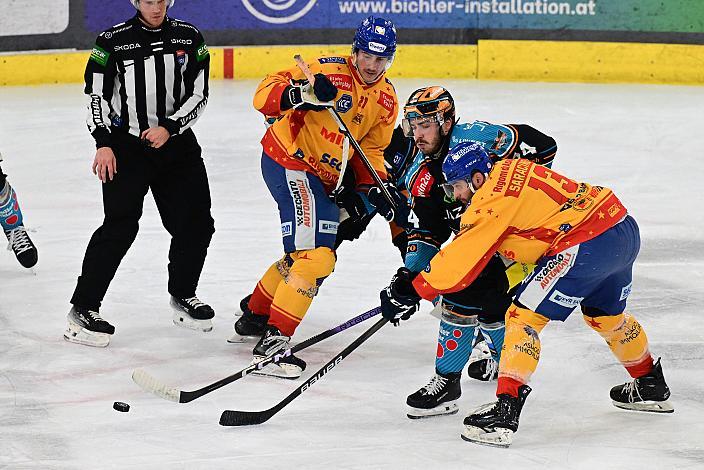  Matteo Vittorio Gennaro (Migross Supermercati Asiago Hockey 1935), Nico Feldner (Steinbach Black Wings Linz), Nicholas Samuel Saracino (Migross Supermercati Asiago Hockey 1935), Win2Day ICE Hockey League,  Steinbach Black Wings Linz vs  Migross Supermercati Asiago Hockey 1935,  Linz AG Eisarena 